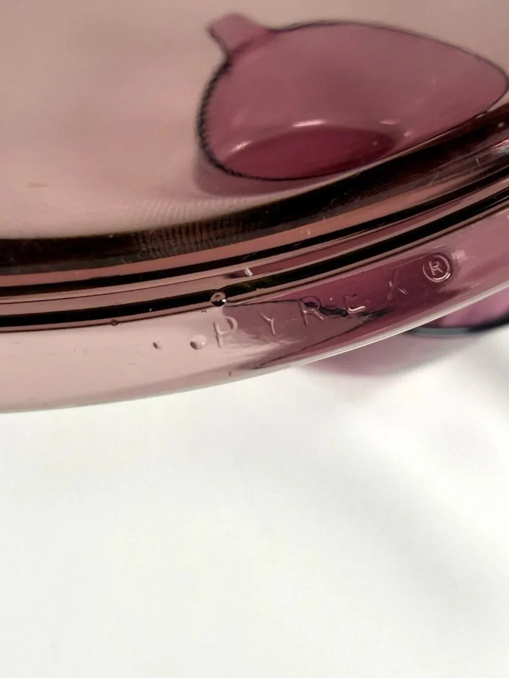 Corning Visions Cranberry Glass Cookware 2.5L With Pyrex Lid